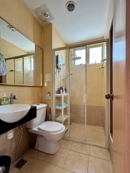 Kondominium untuk Dijual di East Lake Residence - Erik Oh - Bathroom - PropertyGuru.com.my
