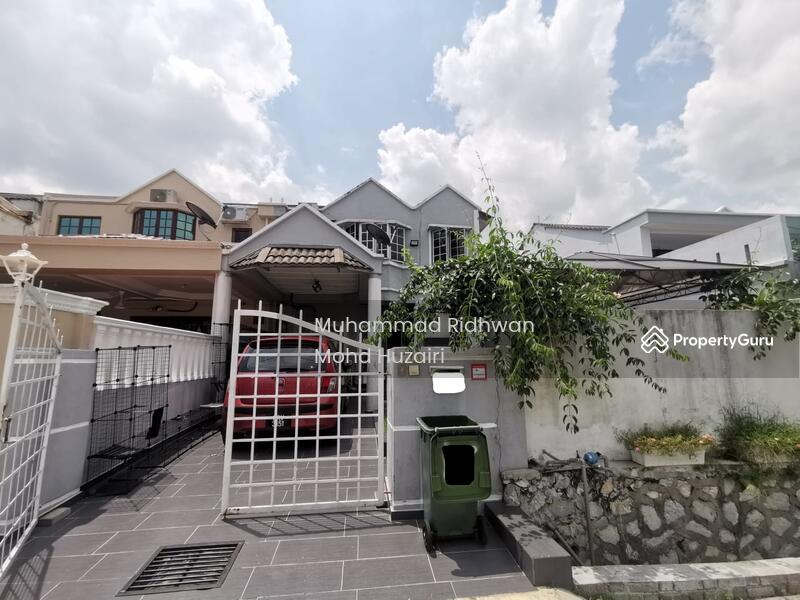 Extra 5ft Land End Lot Double Storey terrace house USJ 4, Subang Jaya