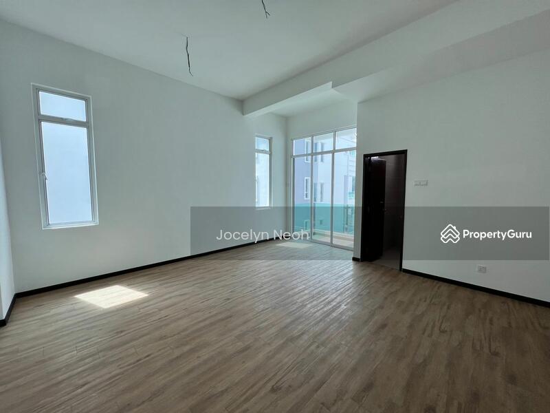 3 Storey Bungalow for Sale Taman Lembah Permai Kota Permai, Jalan