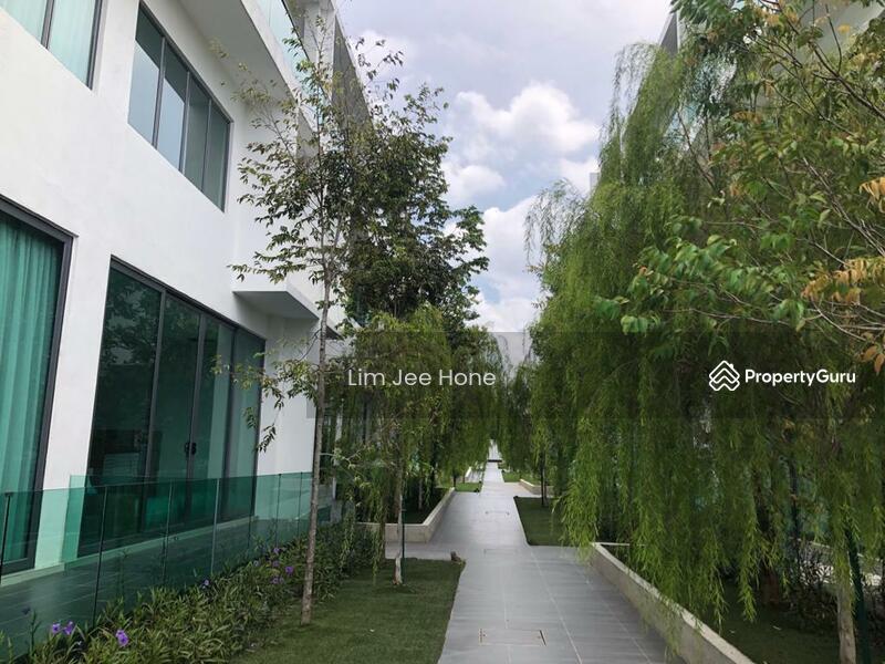 Untuk Dijual - 3 Storey Superlink @ Puchong (READY TO MOVE IN)