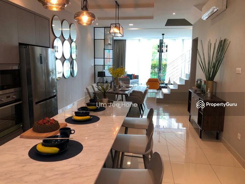 Untuk Dijual - 3 Storey Superlink @ Puchong (READY TO MOVE IN)