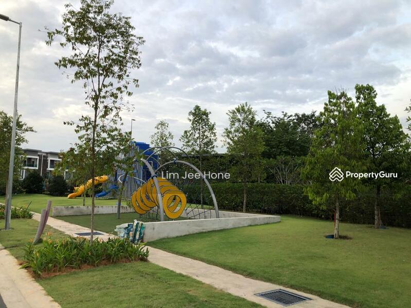 Untuk Dijual - 3 Storey Superlink @ Puchong (READY TO MOVE IN)