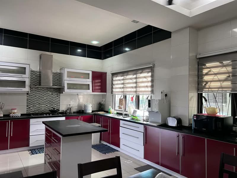 Semi-Detached House for Sale in Taman Villa Putra (Sungai Buloh) - Aziz Saad - Kitchen - PropertyGuru.com.my
