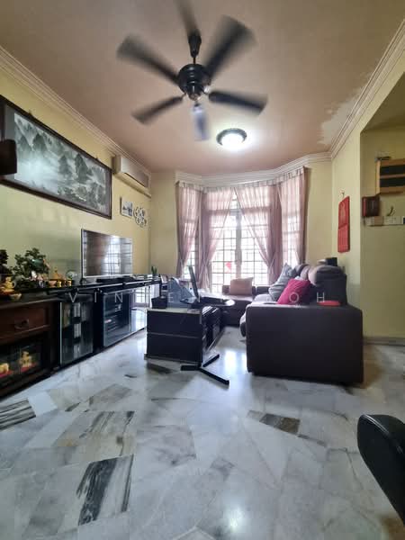 2-storey Terraced House for Sale in Bukit Rahman Putra (Sungai Buloh) - Vincent Goh - Living Room - PropertyGuru.com.my