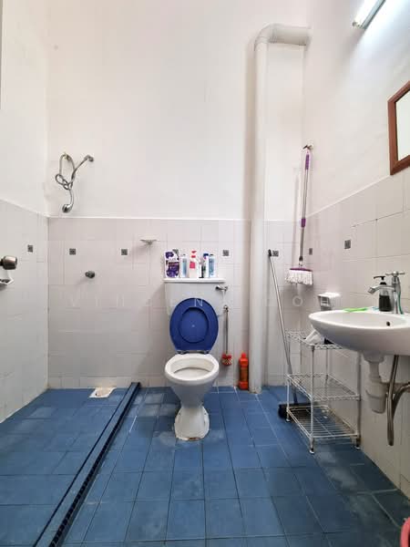 2-storey Terraced House for Sale in Bukit Rahman Putra (Sungai Buloh) - Vincent Goh - Bathroom - PropertyGuru.com.my