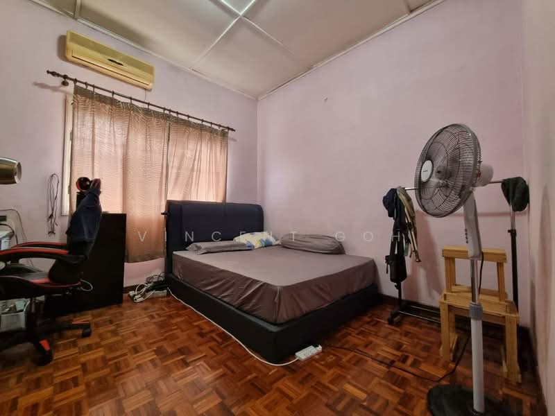 2-storey Terraced House for Sale in Bukit Rahman Putra (Sungai Buloh) - Vincent Goh - Bedroom - PropertyGuru.com.my