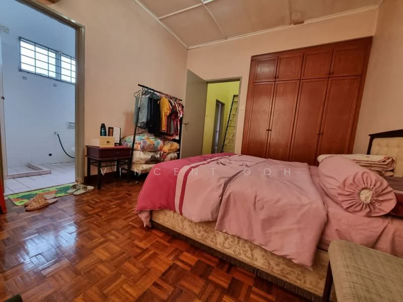 2-storey Terraced House for Sale in Bukit Rahman Putra (Sungai Buloh) - Vincent Goh - Bedroom - PropertyGuru.com.my