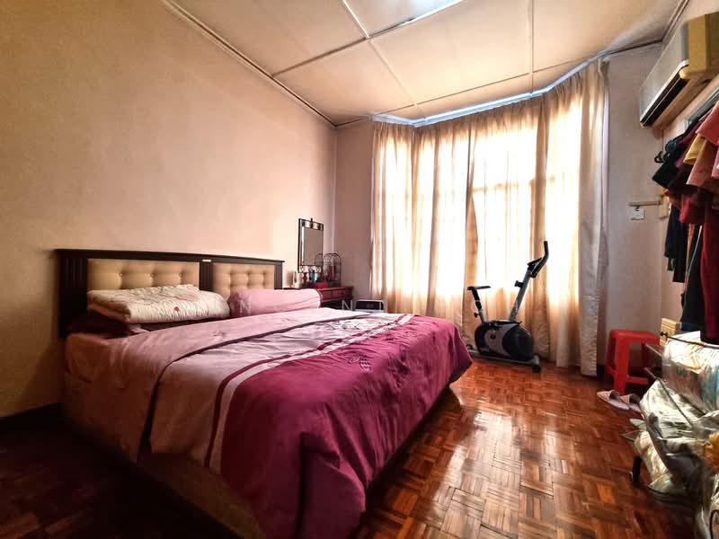 2-storey Terraced House for Sale in Bukit Rahman Putra (Sungai Buloh) - Vincent Goh - Bedroom - PropertyGuru.com.my