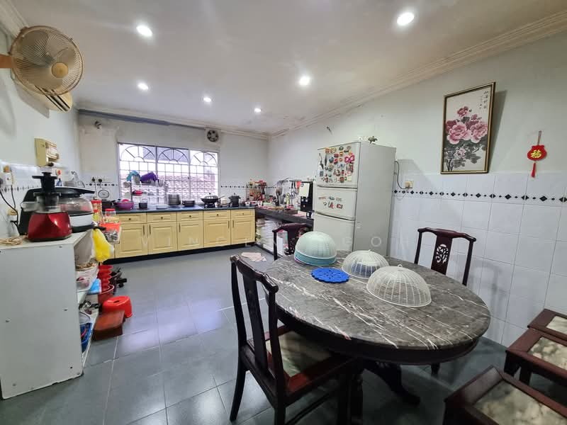 2-storey Terraced House for Sale in Bukit Rahman Putra (Sungai Buloh) - Vincent Goh - Kitchen - PropertyGuru.com.my
