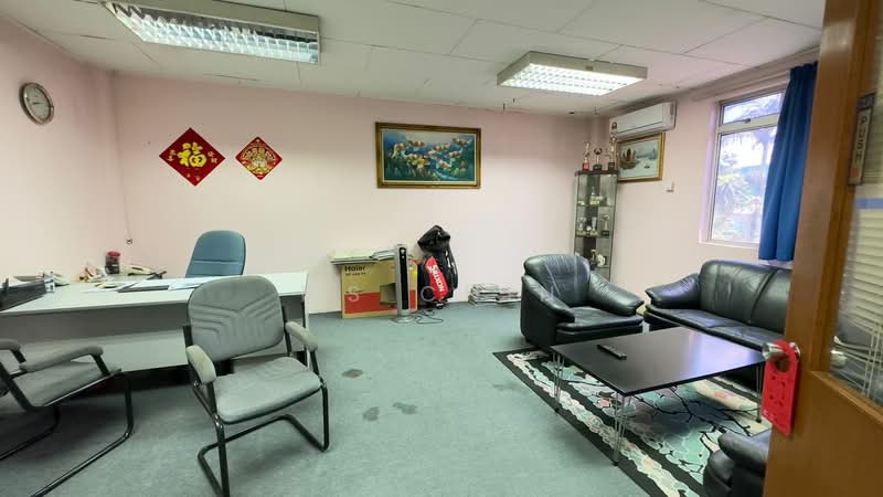 Kilang untuk Dijual di Serdang (Seri Kembangan) - Ms Chin - Study - PropertyGuru.com.my