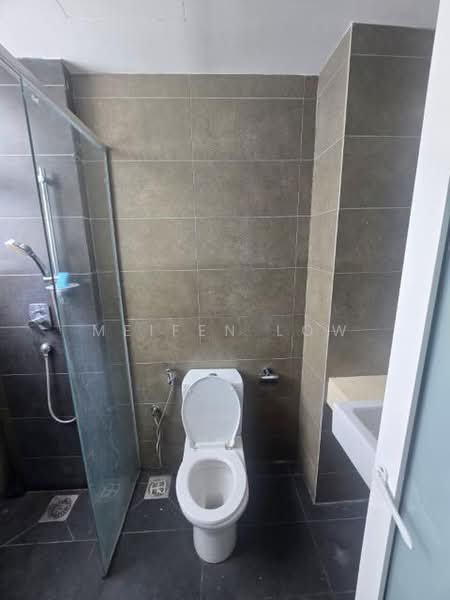 Service Residence for Rent at The Loft @ ZetaPark - Meifen Low - Bathroom - PropertyGuru.com.my