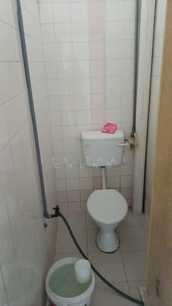 Shop for Rent in Seksyen 19 (Shah Alam) - Lee Thai Chung - Bathroom - PropertyGuru.com.my