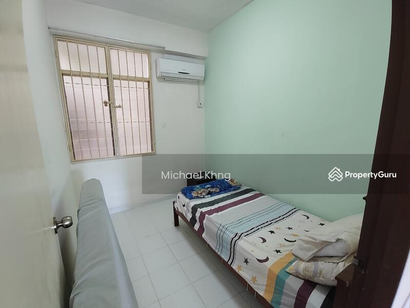 Bayu Emas Apartments, Jalan Batu Ferringhi, Batu Ferringhi, Timor