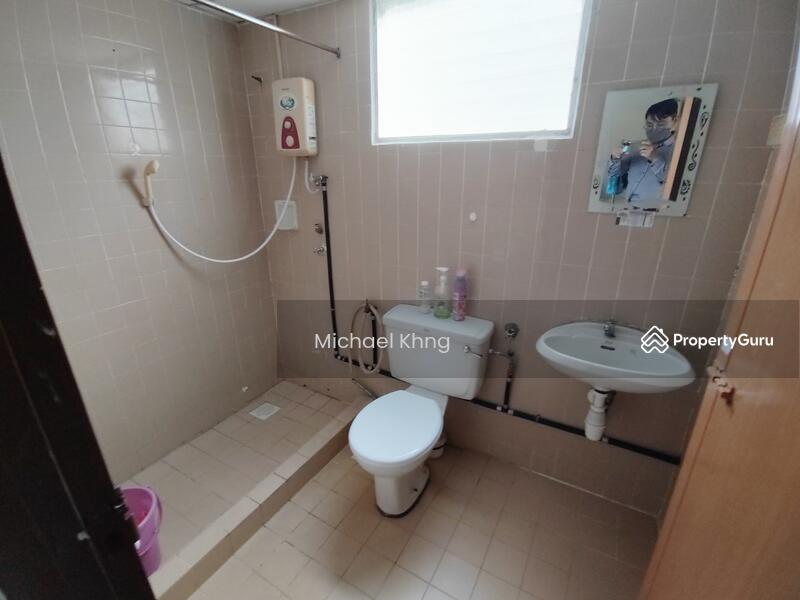 Bayu Emas Apartments, Jalan Batu Ferringhi, Batu Ferringhi, Timor