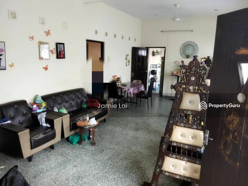 Single Storey Bungalow In Lim Garden, Ipoh, Perak, 4 Bedrooms, 5600