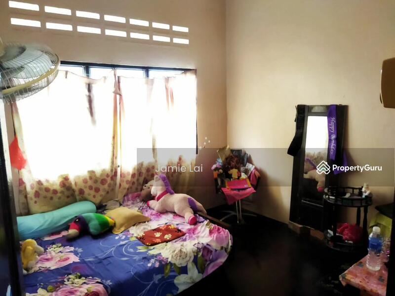 Single Storey Bungalow In Lim Garden, Ipoh, Perak, 4 Bedrooms, 5600