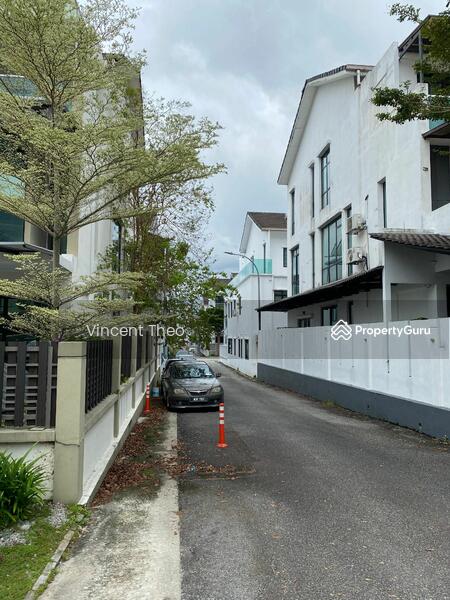 Rumah Teres 3-Tingkat untuk Dijual di Kinrara Residence (Puchong) - Vincent Theo - PropertyGuru.com.my