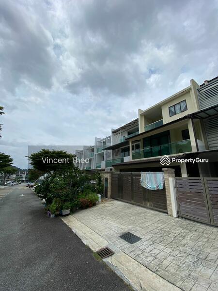 Rumah Teres 3-Tingkat untuk Dijual di Kinrara Residence (Puchong) - Vincent Theo - PropertyGuru.com.my