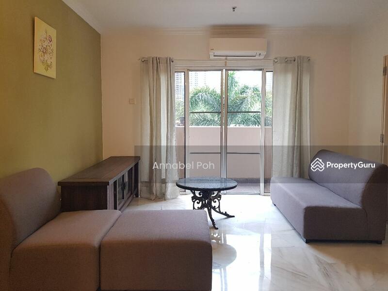 Untuk Disewa - Megan Ambassy