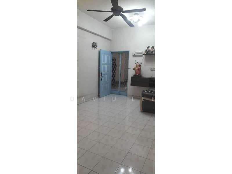 Kondominium untuk Dijual di Mewah Court - David Lee - Living Room - PropertyGuru.com.my
