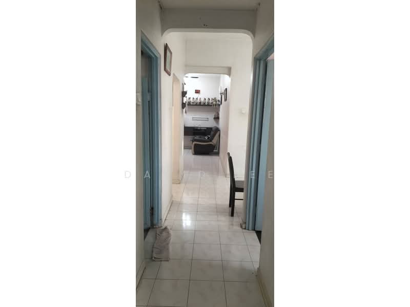 Kondominium untuk Dijual di Mewah Court - David Lee - Corridor - PropertyGuru.com.my