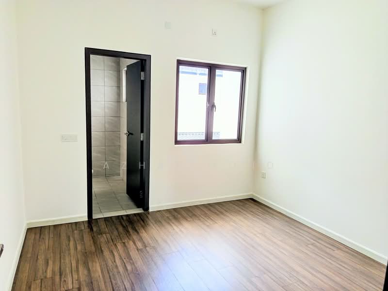 Rumah Teres 2 Tingkat untuk Dijual di Bandar Serenia (Dengkil) - Azhar Mohd - Interior - PropertyGuru.com.my