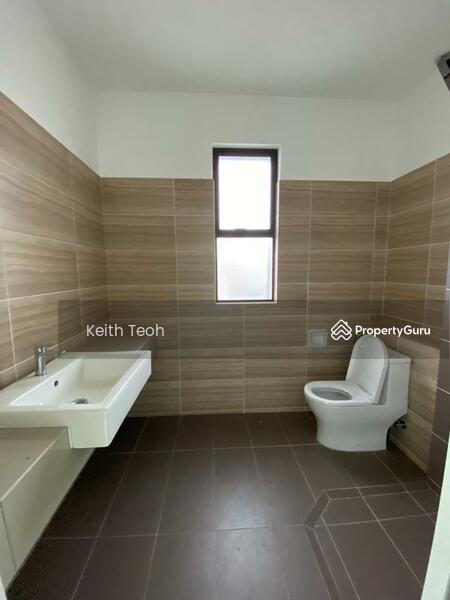 Master bath 