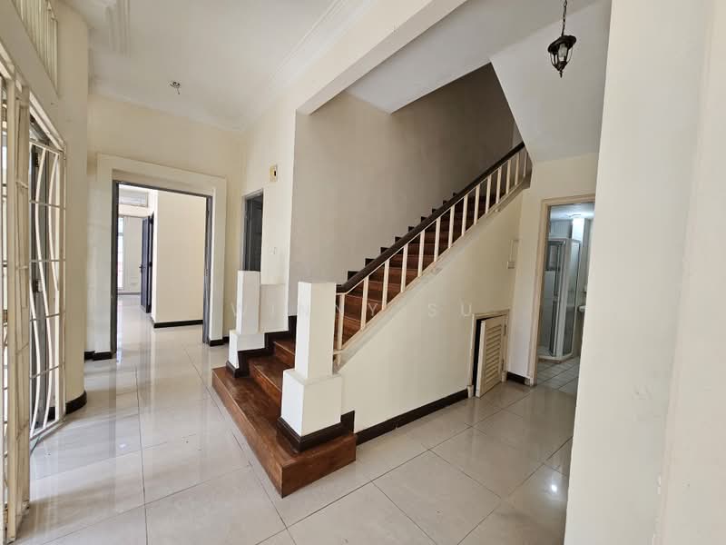 Semi-Detached House for Sale in Bukit Jelutong (Shah Alam) - Winny Su - Entrance - PropertyGuru.com.my