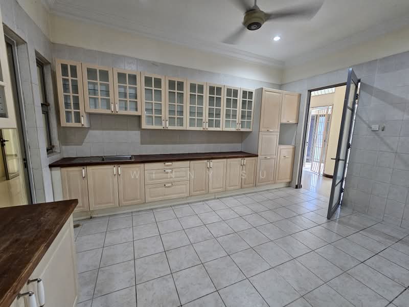 Semi-Detached House for Sale in Bukit Jelutong (Shah Alam) - Winny Su - Kitchen - PropertyGuru.com.my