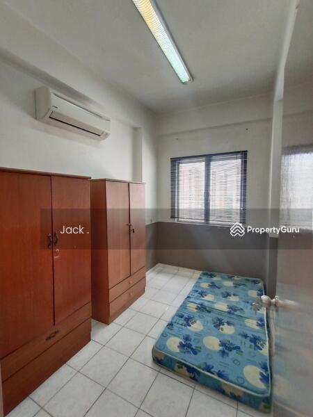 Untuk Disewa - Menara Menjalara