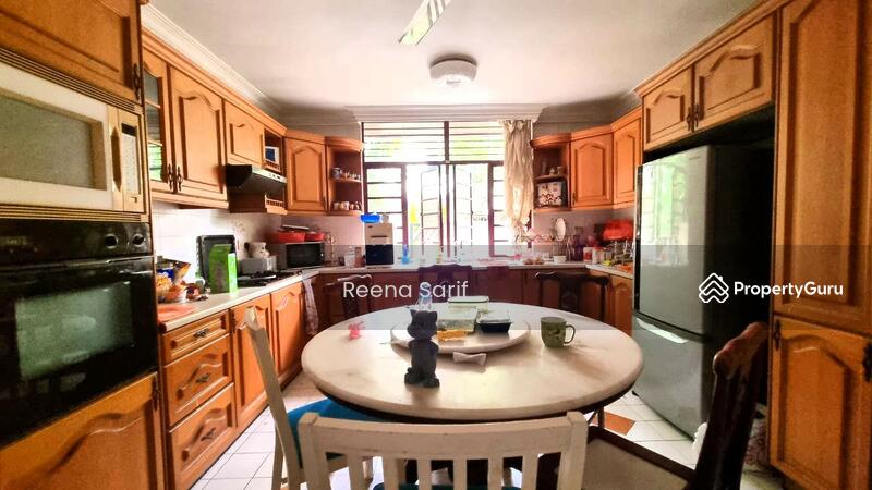 For Sale - Kelana Jaya SS7 Corner Bungalow 2 Storey