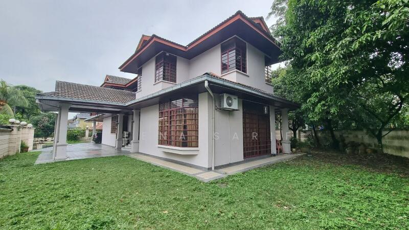 For Sale - Kelana Jaya SS7 Corner Bungalow 2 Storey