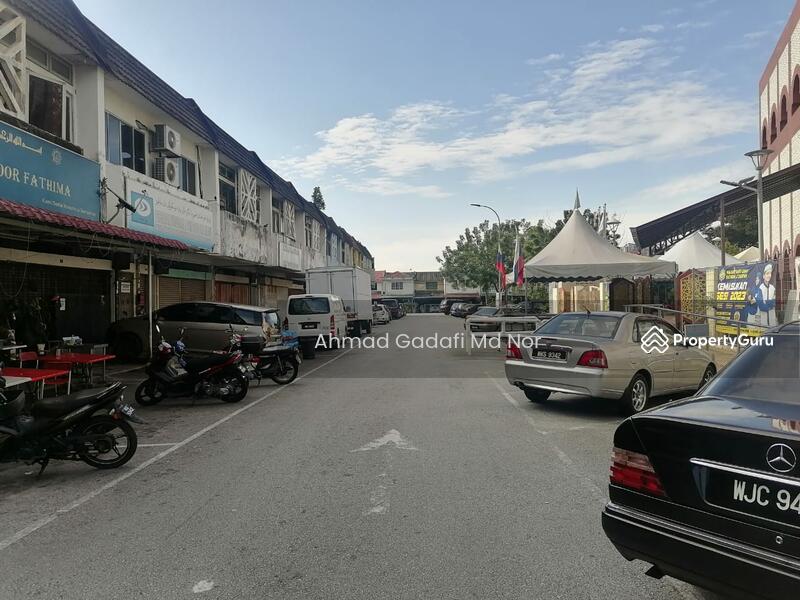 Untuk Dijual - 2 storey Shoplot opposite masjid bilal rabah taman koperasi polis
