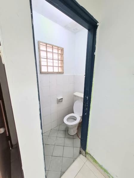 Apartment for Rent at Aman Puri Apartment - Elaine Lian - Bathroom - PropertyGuru.com.my