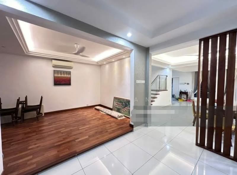 2-storey Terraced House for Rent in Bandar Utama 7 (Bandar Utama) - Amy Tan - Living Room - PropertyGuru.com.my