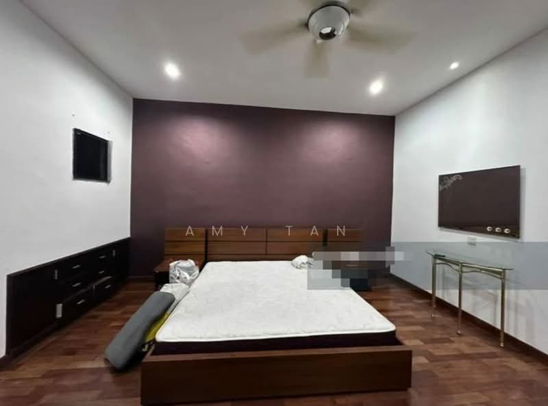 2-storey Terraced House for Rent in Bandar Utama 7 (Bandar Utama) - Amy Tan - Bedroom - PropertyGuru.com.my