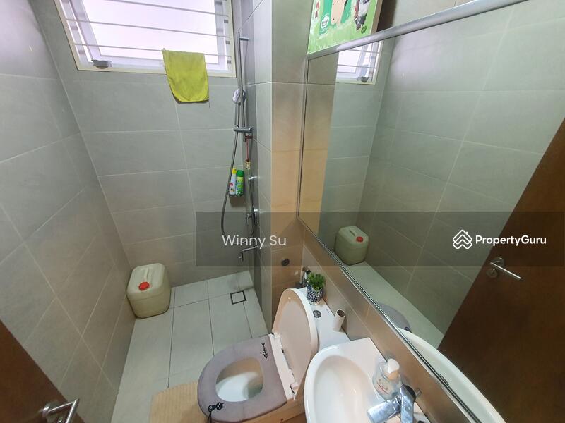 3-storey Terraced House for Sale in Bukit Jelutong (Shah Alam) - Winny Su - PropertyGuru.com.my