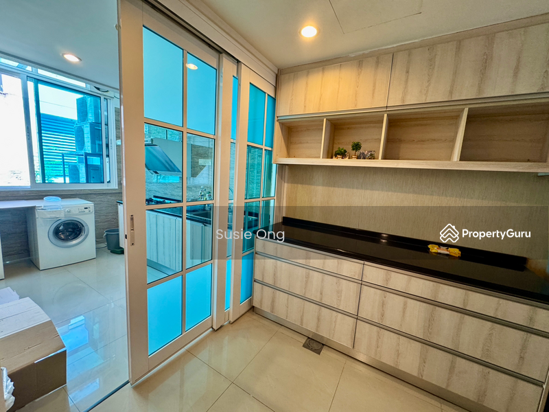 For Sale - Fernlea Court