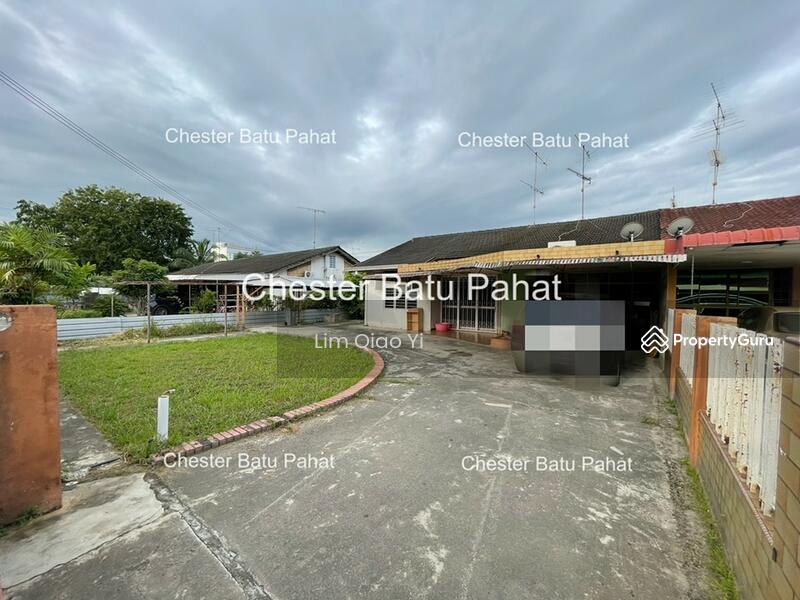 Untuk Dijual - Single Storey Semi D Taman Batu Pahat, 83000 Batu Pahat, Johor.