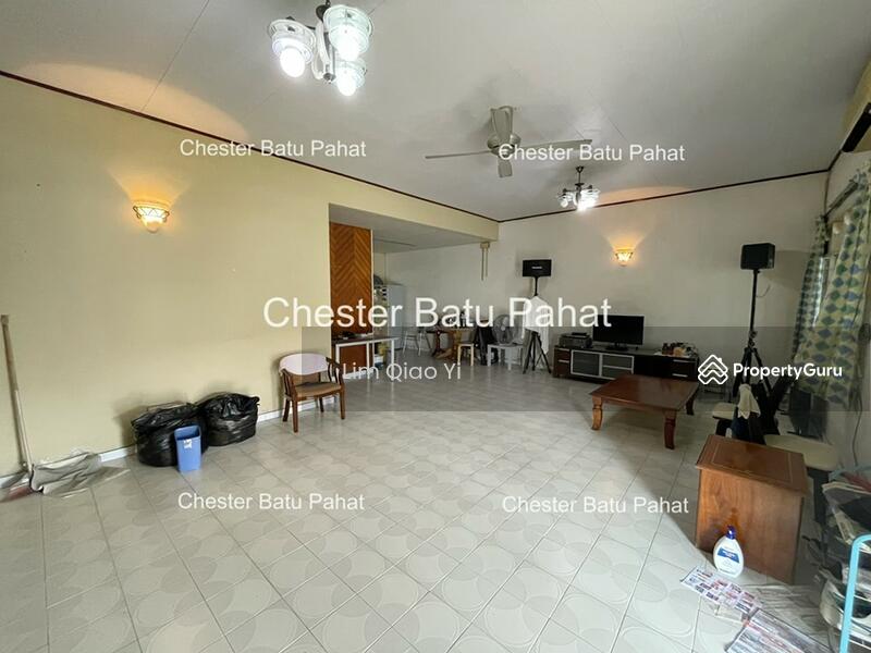 Untuk Dijual - Single Storey Semi D Taman Batu Pahat, 83000 Batu Pahat, Johor.