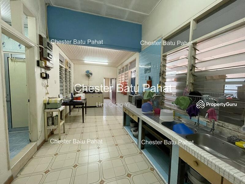 Untuk Dijual - Single Storey Semi D Taman Batu Pahat, 83000 Batu Pahat, Johor.