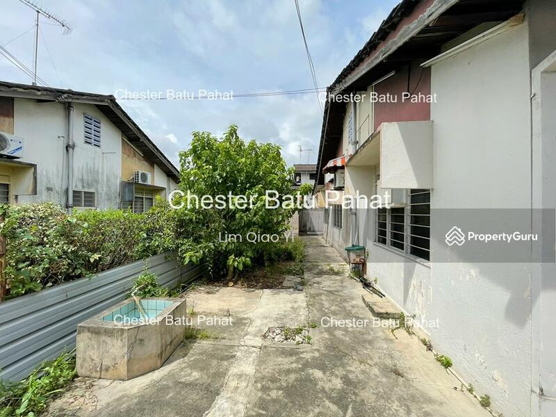 Untuk Dijual - Single Storey Semi D Taman Batu Pahat, 83000 Batu Pahat, Johor.