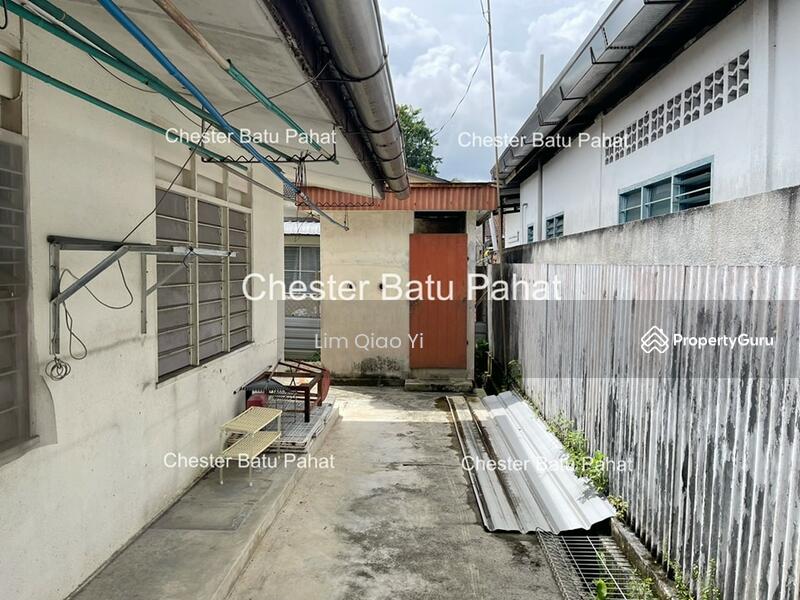 Untuk Dijual - Single Storey Semi D Taman Batu Pahat, 83000 Batu Pahat, Johor.