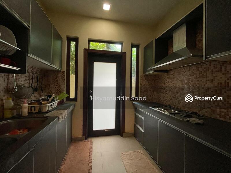 For Sale - Presint 10