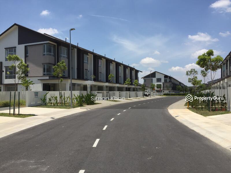 3-storey Terraced House for Sale in Bandar Tropicana Aman (Telok Panglima Garang) - Simon Khoo - PropertyGuru.com.my