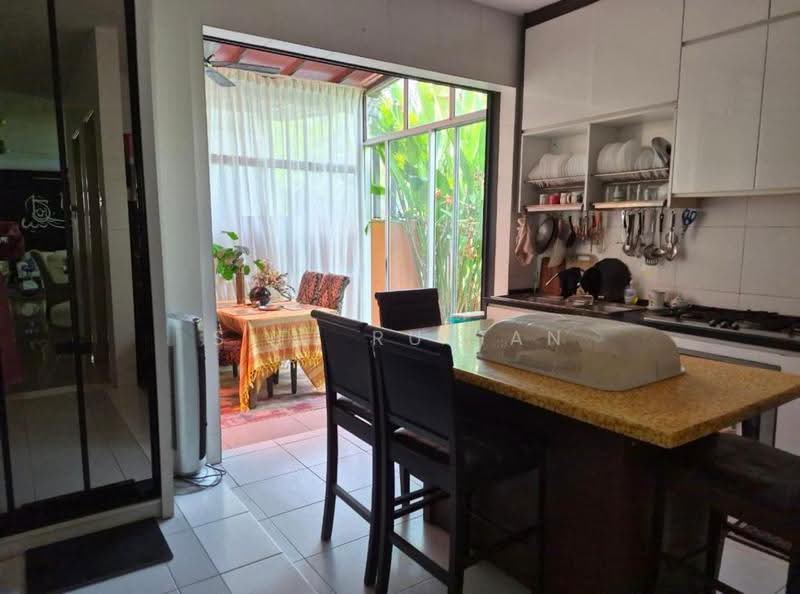 Semi-Detached House for Sale in Shah Alam (Selangor) - SITI RUFIAN - Kitchen - PropertyGuru.com.my
