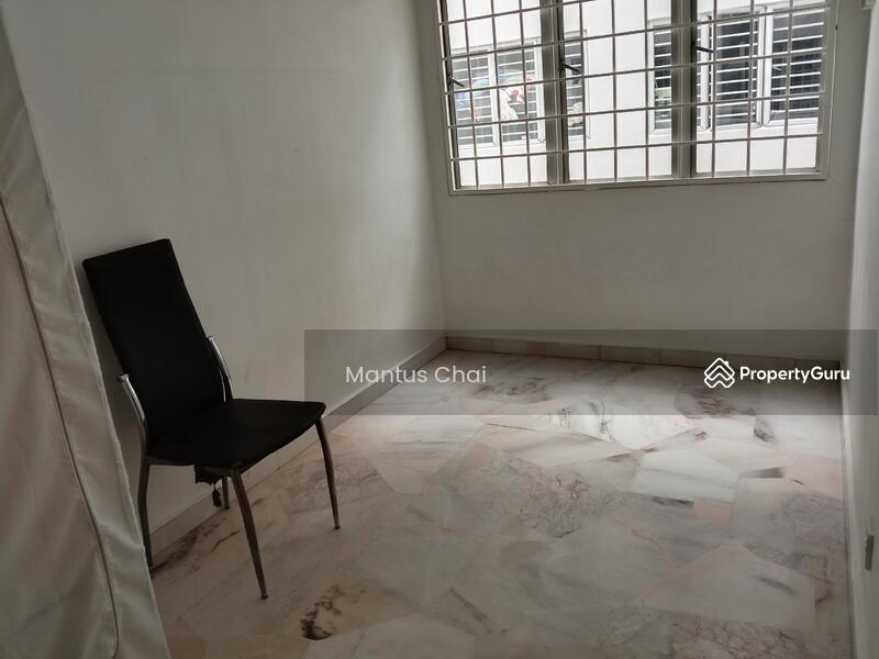 For Rent - Awana Puri