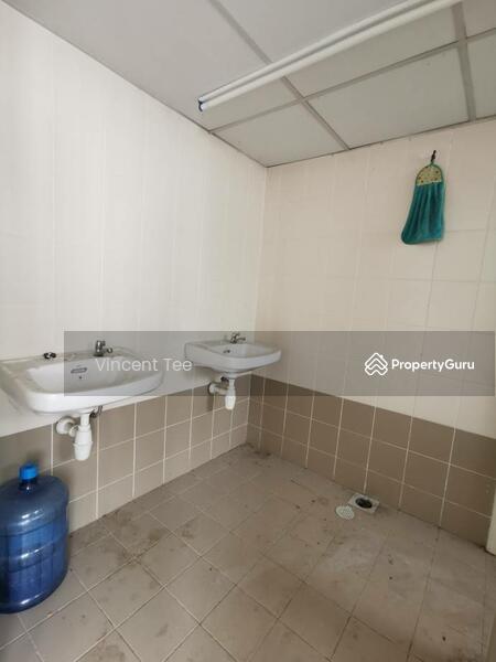 Untuk Disewa - 1st floor Shop Office Saujana Rawang Bandar Country Homes