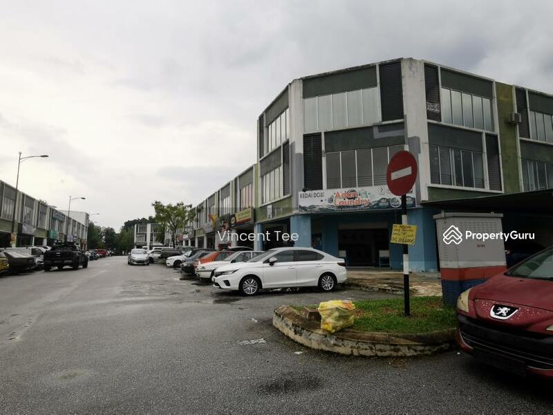 Shop / Office for Sale in Bandar Country Homes (Rawang) - Vincent Tee - PropertyGuru.com.my