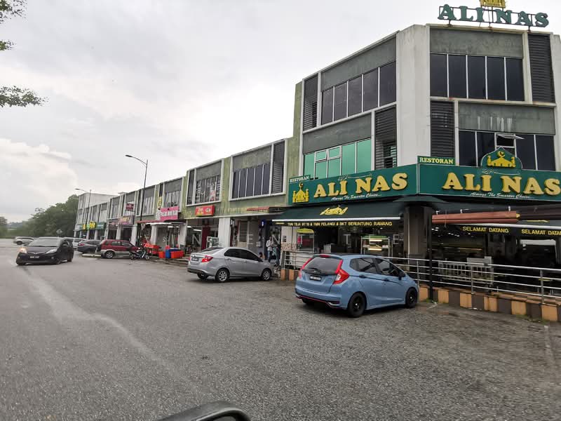 Kedai / Pejabat untuk Dijual di Bandar Country Homes (Rawang) - Vincent Tee - PropertyGuru.com.my